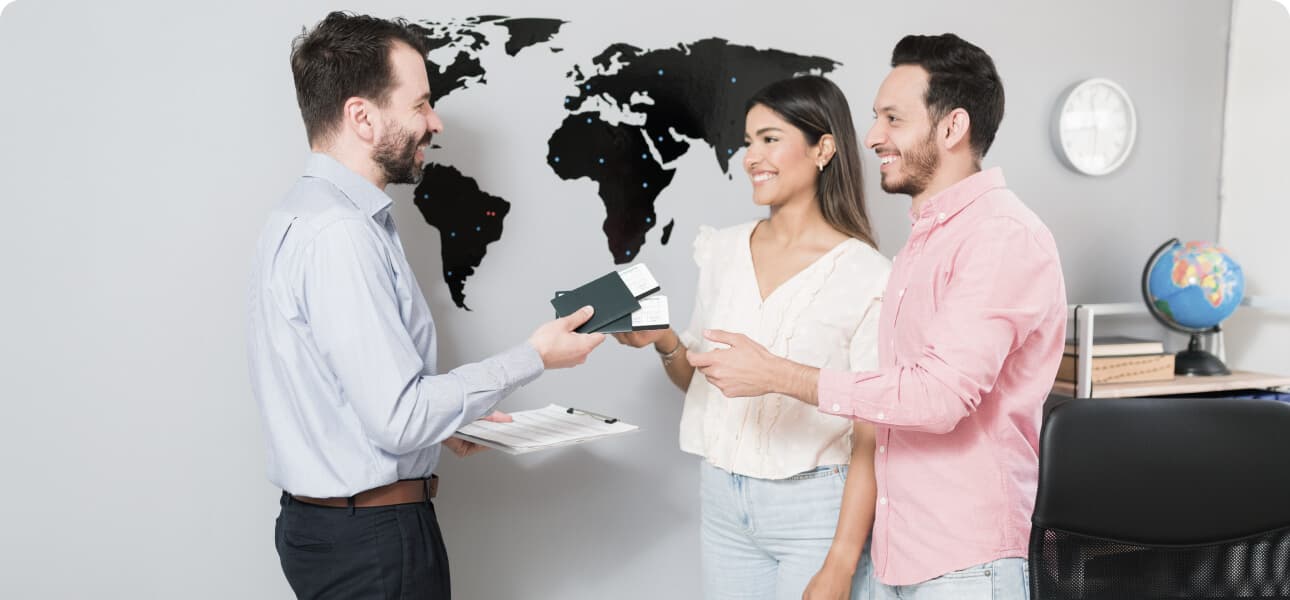 UniversityPage team helping students